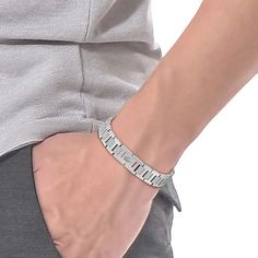 Bracelet LACOSTE Stencil 2040188 Boys Bracelets, Mens Bracelet Silver, Men's Bracelet, Chains For Men, Box Chain, Amazon Fashion, Gifts For Men, Silver Bracelets