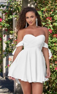 Short a-line off the shoulder party dress with sweetheart neckline. Homecoming Mini Dress, Cute Hoco Dresses, Junior Party Dresses, Bachelorette Party Dress, Mini Party Dress, Dress Name, Rehearsal Dinner Dresses, Fit And Flare Skirt, Short Party Dress