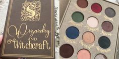 Harry Potter Makeup Palette, Harry Potter Eyeshadow Palette, Harry Potter Eyeshadow, Maquillage Harry Potter, Harry Potter Makeup, Storybook Cosmetics, Eyeshadow Tips, Natural Eyeshadow, Amazing Makeup