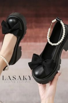 Lasaky - Contemporary Mary Jane Shoes featuring Delicate Butterfly Bow and Elegant Pearl Accent, Enhanced with Non-Slip Thick Sole. Mary Janes Chunky Heels, Chunky School Shoes, Chunky Mary Janes, Buckle Outfits, Zapatos Mary Jane, Heels Chunky, Mary Jane High Heels, Butterfly Bow, Shoes Big