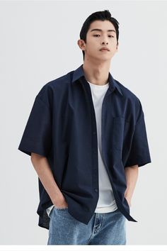 Blue Short Sleeve Shirt Men Outfit, Teen Boy Outfits, Short Blouses, Suit Men, Track Suit Men, Cool Outfits For Men, Track Suit, Summer 24, Studio Photo