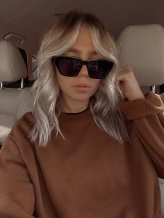 Blonde Bob Root Melt, Dark Ash Blonde Root Melt, Blonde W Shadow Root, Cool Toned Rooted Blonde, Ash Blonde Melted Root, Medium Length Blonde Hair, Dimensional Blonde, Shadow Root, Medium Length