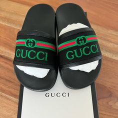 Gucci Kids Embroidered Logo Slides **Brand New In Box** Size 27 Never Been Worn. Was Gifted And Stored Away And By The Time I Remembered, He Outgrew It. :( Gucci Slipper, Green Gucci, Gucci Slippers, Gucci Slides, Shoes Gucci, Gucci Kids, Hairstyles Curly, Swag Shoes, Gucci Black