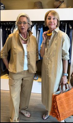 Casually Chic, Plus Style, Look Rock, 50 Plus, Timeless Wardrobe, Shirt Dresses, Fashion 2024, Timeless Style