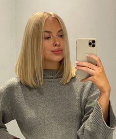 5 cortes de cabelo que nunca sairão de moda » STEAL THE LOOK Long Bob Hairstyles For Straight Hair, Straight Long Bob Hairstyles, Long Bob Aesthetic, Blonde Bob Long, Long Bob Haircuts Straight, Long Bob 2024, Long Bob Braun, Straight Bob Blonde, Short Bob Hairstyles Blonde