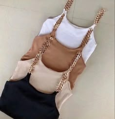 Teen Doctor, Baggy Tops, Casual Glam, Classy Winter Outfits, Crop Top And Leggings, Hijabi Aesthetic, Sleeveless Tops Summer, Everyday Fashion Outfits, Blue Gown