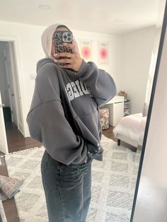 Vela Hijab Outfit, Hijab School Outfit, Hijab Outfit School, Cool Girl Fits, Hijabi Outfits School, Vela Hijab, Hijab Fits, Simple Outfit Ideas, Aesthetic Fit