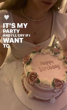 Insta Bday Story Ideas, Birthday Outfit Simple, 17th Birthday Aesthetic, Birthday Photoshoot Aesthetic, Aesthetic Birthday Pics, 17. Geburtstag, Birthday Cake Decorating Ideas