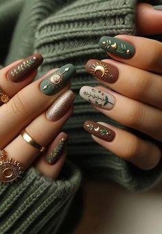 Boho Nails, Witchy Nails, Makijaż Smokey Eye, Chic Nails, Nail Polishes, Gel Manicure, Holiday Nails, Nail Trends, Winter Nails