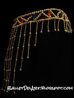 Egyptian Fancy Dress, Egyptian Themed Party, Head Chain Jewelry, Egyptian Accessories, Diy Necklace Patterns, Egypt Jewelry, Ancient Egyptian Jewelry, Egyptian Fashion, Homemade Costumes