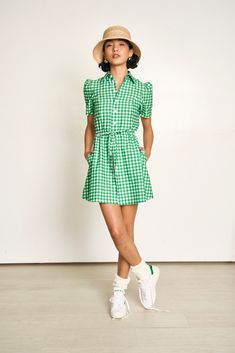 Our #1 selling Hayden Dress is back in our best selling green gingham and meadow floral. Finished with a functional button front, signature puff sleeve and drawstring waist. Comes with contrasting meadow floral shorts. UPF 30+ Cute Golf Outfits, Country Club Attire, Country Club Outfit, Cute Golf Outfit, Cute Golf, Golf Clothes, California Outfits, Court Dresses, White Collared Shirt