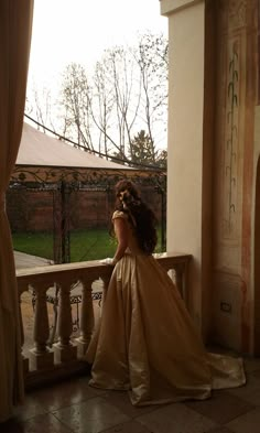 Era Victoria, Old Dress, Fairytale Aesthetic, Queen Aesthetic, Royalty Aesthetic, Photographie Portrait Inspiration