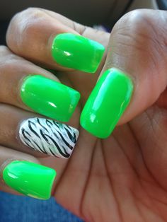 lime Zebra Stripe Nails, Pink Zebra Nails, Zebra Nail Designs, Zebra Nail Art, Deco Nails, Zebra Print Nails, Neon Green Nails, Green Acrylic Nails