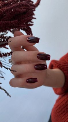 Discover 30+ Autumn nails that everyone’s raving about right now! From deep Wine Nails and Maroon Nails to elegant Dark Red Nails, these Nagel Inspo ideas are perfect for the season. Get creative with Almond Nail shapes, Classy Acrylic Nails, and rich Brown Nails Design. Pair your September Nails with a Makijaż Smokey Eye or Smink Inspiration look. Don’t miss the ultimate Nail Autumn Design inspo, plus a touch of Kutek Disney magic! Dark Nude Nails