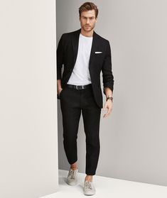 Black Linen Suits For Men, Black Linen Suit, Best Casual Shirts, Jason Morgan, Mens Fashion Smart, Mens Fashion Blog, Outfit Jeans, Black Suit