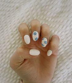 Blue nails, summer nails, coastal nails, floral aesthetic Costal Granddaughter Nail, Coastal Nails Aesthetic, Goa Nails, Nails Coastal, Blue Floral Nails, Coastal Nails, Blue Nails Summer, Aunt Aesthetic, Good Nails