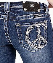 Peace Sign Miss Me Jeans--WANT! Country Couture, Miss Mes, Jeans Sale, Bling Jeans, Jean Pockets, Makeup Clothes, Painted Clothes, Horse Stuff, Hippie Outfits