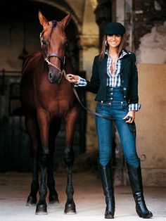 Equestrian Chic Fashion, Horse Fashion, Equestrian Fashion, Riding Hats, Jetski