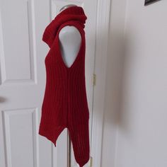 Rue 21 Women's High/Low Sleeveless Cowl Neck Sweater * Size Small * 100% Acrylic * Measurements: -Shoulder To Bottom Front Hem 25" -Shoulder To Bottom Back Hem 31" -Pit To Pit 16" Nwt New With Tags Please See Pictures Tote4 *020-0265 Red Knit Sleeveless Vest, Sleeveless Red Knit Vest, Red Knit Sleeveless Sweater Vest, Red Sleeveless Knit Sweater Vest, Red Vest For Fall Layering, Red Sleeveless Winter Tops, Red Sleeveless Winter Vest, Casual Red Stretch Vest, Red Knit Vest Top