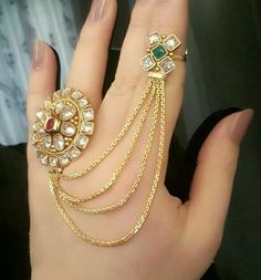 Rings With Chains, Rings And Bracelets, Indian Jewelry Earrings, Antique Jewellery Designs, Bridal Jewelry Collection, Bridal Fashion Jewelry, Wedding Jewellery Collection