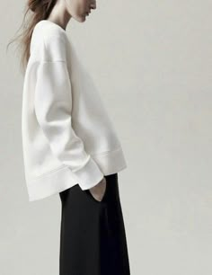 style, fashion, minimal, minimalism, outfit inspiration White Sweatshirt Outfit, Looks Street Style, Sweatshirt Outfit, 가을 패션, White Sweater