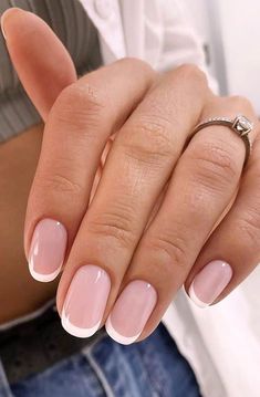 Looking for simple and chic ideas for pink and white nails? You’ll love this list of classic ombre pink and white nails or pink and white French tips, and other unique designs with glitter and cute nail art. There’s acrylic and natural short nails, as well as coffin, almond, and square. These white and pink nails are perfect for spring, summer, fall, and winter! Best Wedding Nails, Bridesmaids Nails, Nails For Bride, French Tip Nail Designs, French Manicure Nails, Casual Nails, Wedding Nails For Bride, Bride Nails, Neutral Nails