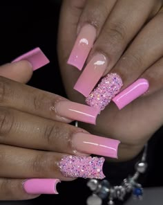 Pink Full Set Nails Acrylics, Pink Prom Nails Coffin, Nail Ideas For Sweet 16, 21st Birthday Acrylic Nails, Nails Design Medium Length, Prom Nails Black Women, Pink Prom Nail Ideas, Light Pink Birthday Nails, Pink Graduation Nails