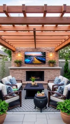 Pergola Ideas with TV – Stylish & Functional Outdoor Living! Tv Setup, Pergola Ideas, Outdoor Tv, Backyard Party, Decorative Lighting, Lush Greenery, Backyard Design