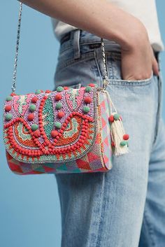 Boho Lifestyle, Black Gold Jewelry, Embroidery Bags, Mode Boho, Boho Bags, Handbag Heaven, Handmade Handbags, Beaded Clutch, Beaded Bags