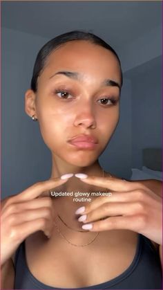 #makeup #glam Clean Girl Makeup Tutorial Step By Step, Gala Makeup Looks Natural, How To Look Glowy, Dewy Sunkissed Makeup, Lumi Glotion Makeup Routine, Hoco Makeup Looks Natural Tutorial, Glowy Highlight Makeup, Polished Makeup Look, School Proof Makeup