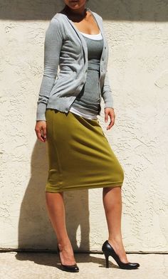 Everyday Pencil SkirtMoss Green by artaffect on Etsy, $44.50 Kibbe Classic, Everyday Skirt, Pencil Skirt Outfit, Yellow Pencil Skirt, Everyday Skirts, Skirt Office, Green Pencil, Skirt Straight, Fashion Week Trends