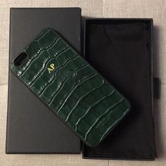 Brand New ! With Box And Little Felt Bag. Dark Green , Real Leather , Crocodile Skin Case. Black All Around Bumper To Safely Protect Phone. Ap Embossed In Gold. Iphone 7 Phone Cases, Pelican Case, Green Phone Case, Lifeproof Case, Jack Spade, Glitter Iphone, Bag Dark, Croc Leather, Otterbox Iphone