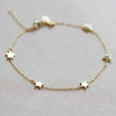 Silver Star Bracelet, Stars Bracelet, Lunar Jewelry, Gold Bracelet Simple, Small Stars, Cheap Bracelets, Preppy Jewelry, Gold And Silver Bracelets, Small Bracelets