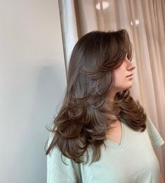 Brown Hair Looks, Medium Layered Haircuts, Caramel Hair, Haircuts For Wavy Hair