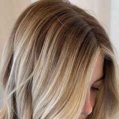 Shadow Root Beige Blonde, Full Highlight Shadow Root, Light Root Smudge Blonde, Drop Root Blonde Highlights, Shadow Root And Lowlights On Blonde, Natural Blonde Shadow Root, Blonde Hair With Shadow Roots And Lowlights, Blond Highlights With Shadow Root, Dimensional Blonde Shadow Root