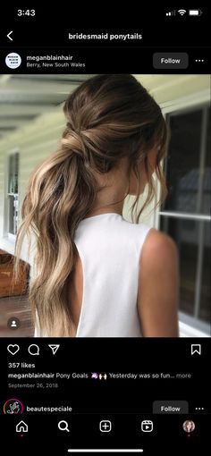 Bixie Haircut, Wedding Ponytail Hairstyles, Bridesmaid Hair Inspo, Bridemaids Hairstyles, Hair Styles Ideas, Bridal Hair Down, Long Hair Ponytail, Bridesmaid Hair Makeup