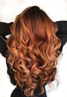 Curly Auburn Hair, Strawberry Highlights, Ideas For Nails, Magenta Hair, Short Red Hair, Hairstylist Hairstyles, Nails Ombre