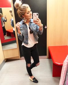 I mirror selfie at home- and target is pretty much my home too soo🤷🏼‍♀️ I am legit obsessed with these earrings. Like might sleep in them.… Basket Style, Jean Jacket Outfits, Women Outfit, Outfit Fall, Cute Fall Outfits, Cute Summer Outfits, Mom Outfits, Spring Summer Outfits, Fall Winter Outfits