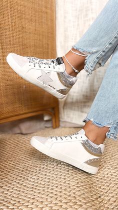 We love this tennies! They are the perfect mix of low & high top. Synthetic, leather & suede upper. Round toe. Vintage Havana, Puma Fierce Sneaker, Top Vintage, Synthetic Leather, Vintage Tops, Wedding Sneaker, Havana, High Top, Low Top