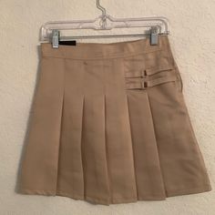 Brand: Beverly Hills Polo Club 100% Polyester Size: 12 Color: Tan New With Tag Please See Photos For Details And Measurements 30 School Uniform Skirts, Girls School Uniform, Uniform Skirt, Beverly Hills Polo Club, Denim Jean Skirt, Girls School, Jean Trends, Polo Club, True Religion Jeans