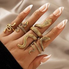 Neo-Gothic Four Ring Serpentine Set "Majestic Serpents" in Gold - Mounteen Long Snake, Serpent Ring, Snake Ring Silver, Snake Jewelry, Gothic Rings, Snake Design, Estilo Punk, Knuckle Rings, Style Punk