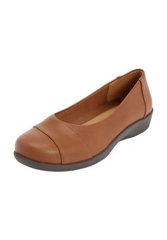 PRICES MAY VARY. Lovely leather-like flats perfect for work or weekend wear. With comfort innovations like padded insoles and flexible, skid-resistant outsoles, there’s no question as to why these shoes will become your new go-to. Faux leather upper, Flexible, light-weight bottom Padded insole Flexible, skid-resistant outsole, 1¼" heel About the brand: Shoes designed to be the best-fitting, best-feeling, best-looking footwear for every moment of your life. Our shoes feature flexible and skid res Womens Wide Shoes, Wide Shoes, Weekend Wear, Brand Shoes, Fashion Flats, Designer Shoes, Casual Shoes, How To Look Better, Dress Shoes