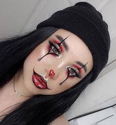 Indie Aesthetic Makeup, Crazy Halloween Makeup, White Concealer, Beautiful Halloween Makeup, Halloween Makeup Clown, Make Up Designs, Holloween Makeup