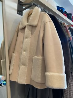 Celine Logo, Smart Dressing, Warm Tights, Best Winter Outfits, Chunky Sweaters, Easy Trendy Outfits, 가을 패션, Fashion Mode, Modern Aesthetic