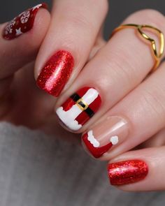 27  Christmas Red Nail for the Ultimate Femme Fatale Look - Nails for Confidence Sparkly Christmas Nails, Santa Hat Nails, Latest Nail Colours, Christmas Nails Ideas, Nail Red, Festive Manicure, Snowflake Nail Art, Red Manicure