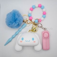 Cinnamoroll Guardian Safety Keychain Saftey Keychain, Purse Tower, Car Keychain Ideas, Silicone Bead Wristlet, Sanrio Collection, Diy Safety, Safety Keychain, Emo Accessories, Pink Car Accessories