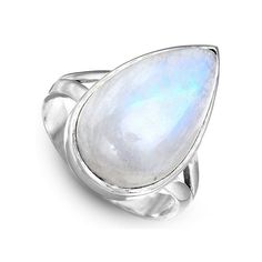 Teardrop Moonstone silver ring, simple yet unique. Made of solid sterling silver. Perfect as a unique gift for a girlfriend or a special treat to yourself. ❥ Metal: Solid sterling silver ❥ US Ring Size: Choose Size ❥ Width: 26mm ❥ Gemstone: Moonstone ❥ Gemstone Color: White Silver Ring Simple, Ring With Stone, June Birthstone Ring, Silver Rings For Women, Moonstone Ring Sterling Silver, Pear Ring, Simple Ring, Rainbow Moonstone Ring, Ring Simple