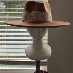 Women Wide Band Fedora Hat Beautiful Camel Color With Wide Band Trim Beige And Brown. New With Tags And Adjustable Draw String For The Perfect Fit. Brown Flat Brim Hat, One Size, Brown Flat Brim Hat One Size, Brown One Size Flat Brim Hat, Brown Felt Hat For Summer Beach, Chic Brown Felt Hat For Beach, Brown Felt Hat For Beach And Summer, Chic Brown Felt Hat For The Beach, Summer Beach Brown Felt Hat, Brown Brimmed Felt Hat For Vacation