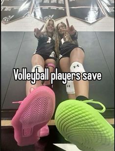 Volleyball Pfp Aesthetic, Aesthetic Wallpaper Volleyball, Cute Volleyball Wallpapers, Volleyball Aesthetic Wallpaper, Volleyball Pfp, Wallpaper Volleyball, Volleyball Background, Volleyball Wallpapers, Volleyball Quotes Funny