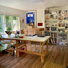 art studio sherri silverman painting table  marin Home Art Studio Storage, Art Studio Built Ins, Nyc Art Studio, Art Studio Setup Ideas, Shared Art Studio Space, Organize Art Studio, Dining Room Art Studio, Community Art Center, Art Studio Living Room